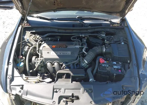 2009 Honda Accord 2.4 Ex-L from USA, damaged, VIN 1HGCP26809A090129